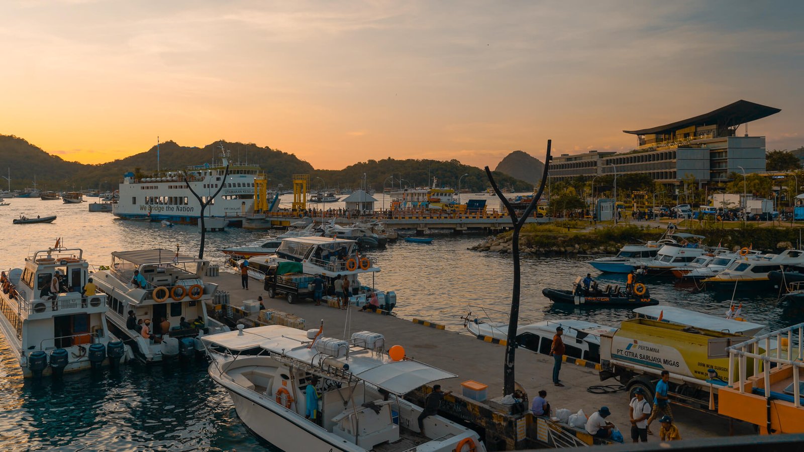 Full Day Sailing Komodo