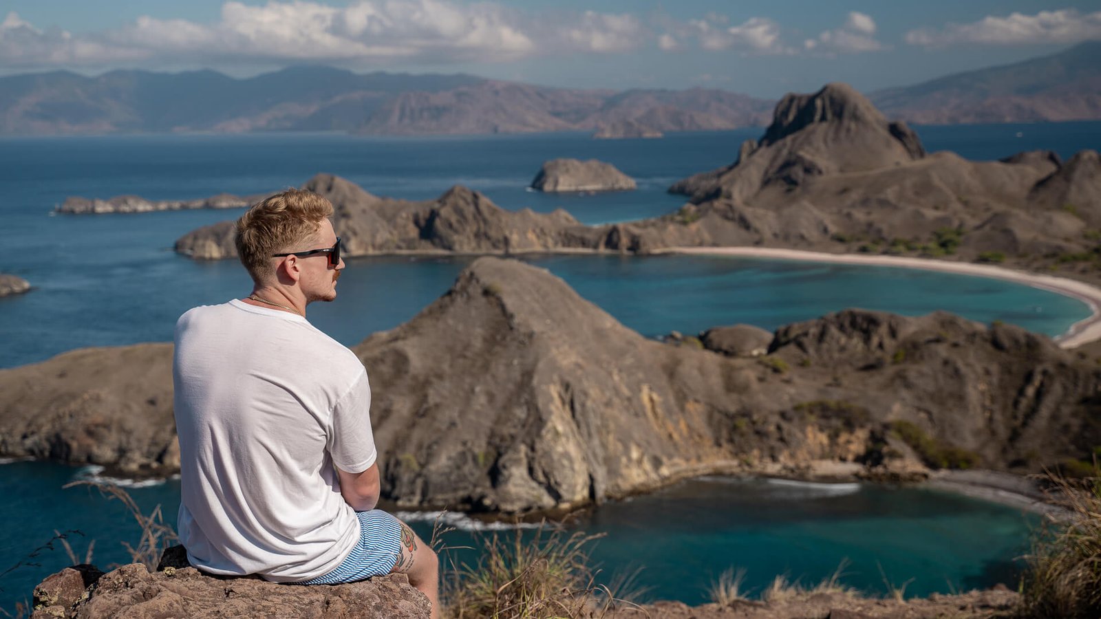 phinisi sailing komodo