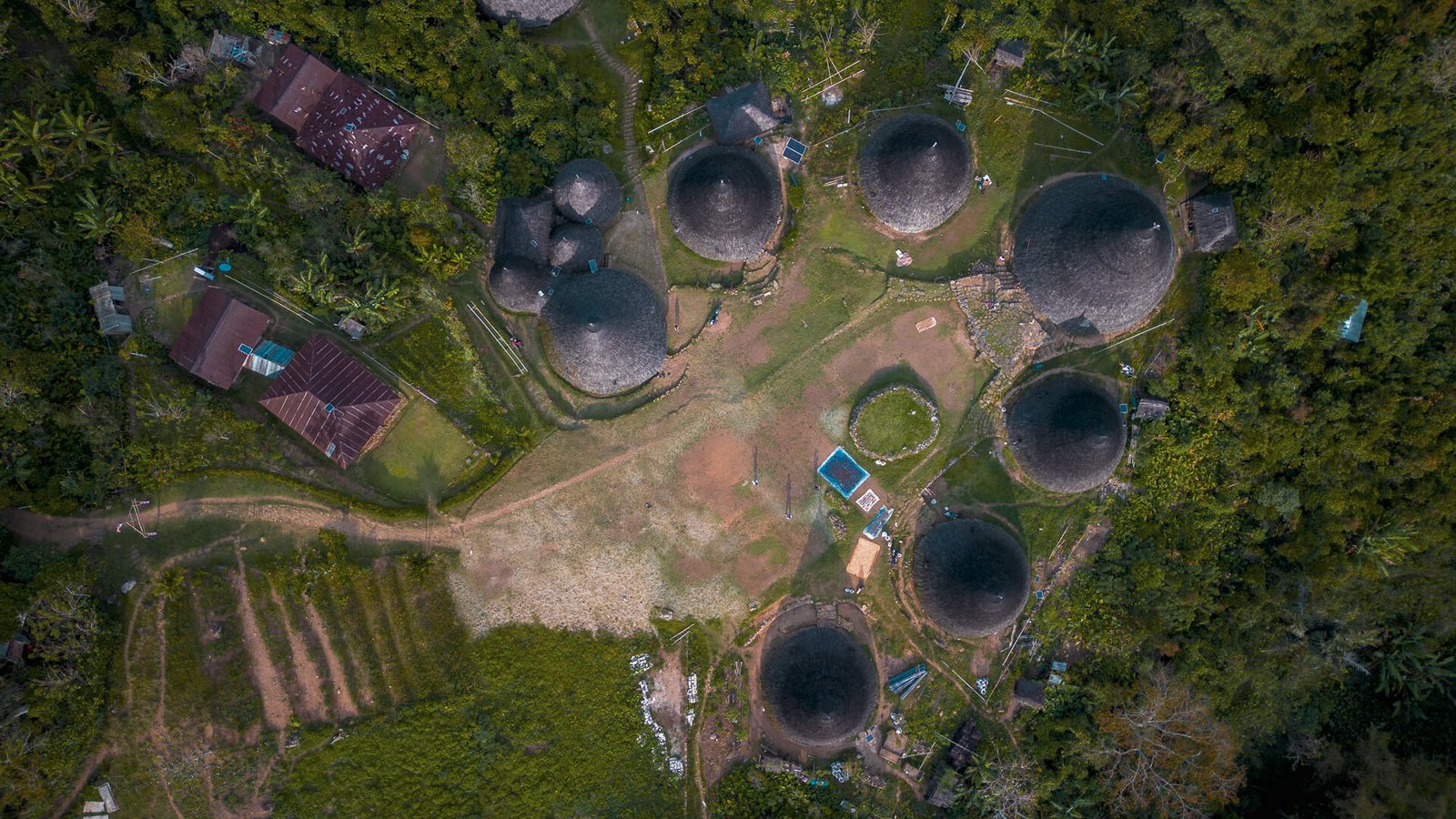 2d1n waerebo village